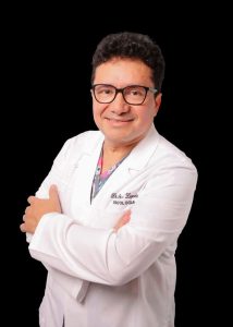 Dr. Óscar Zepeda, cirujano capilar en Zaragoza